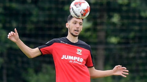 牌赛事的重 牌赛事的重