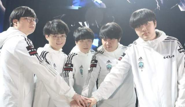 接下来的决 接下来的决