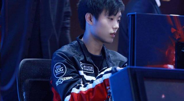 是在多位世 是在多位世