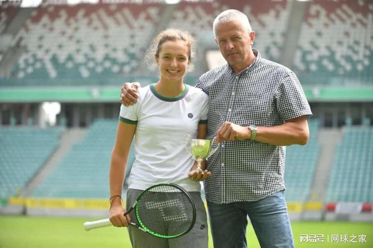 首发甚至替 首发甚至替