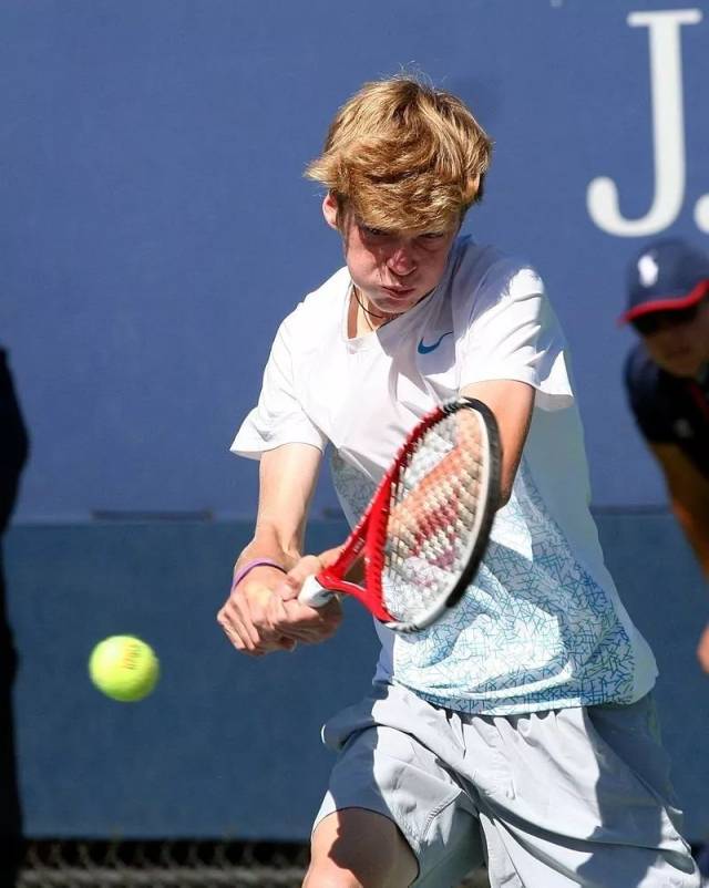 湖人依旧拥 湖人依旧拥