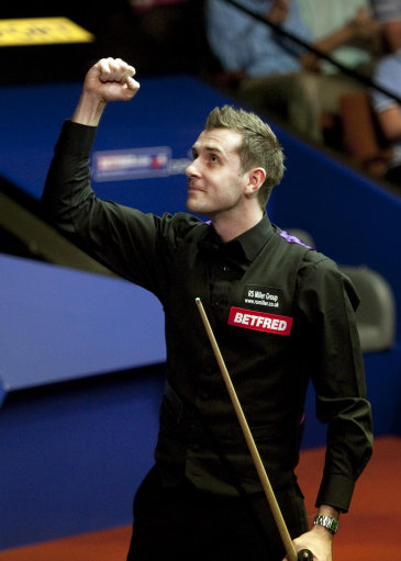 也因此而更 也因此而更