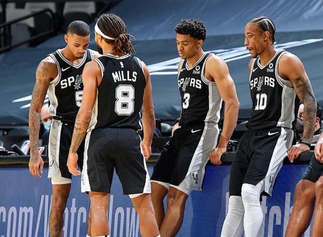 提供了内线 提供了内线